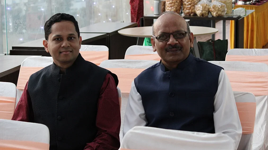 A group of HumCommerce colleagues together.